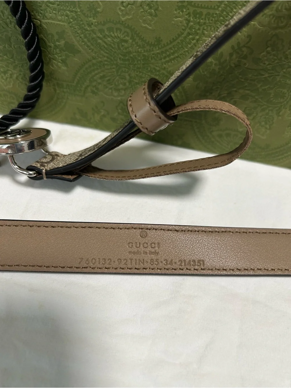 NWOT Gucci Women’s Beige Brown GG Logo Leather Belt. Gucci size 85 Size 6